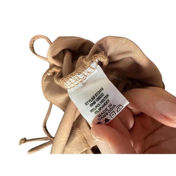 Stylish Ruched Crop Top in Soft Beige - Picture 4 of 6